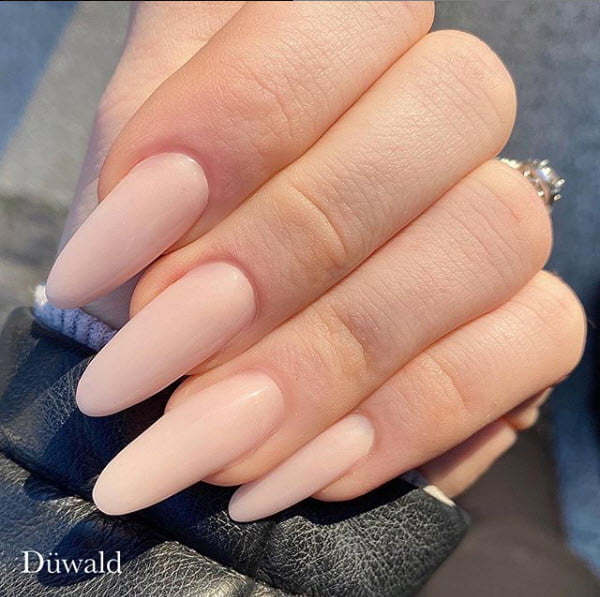 Akrylnegle, manicurenegle, shellac & indigo.